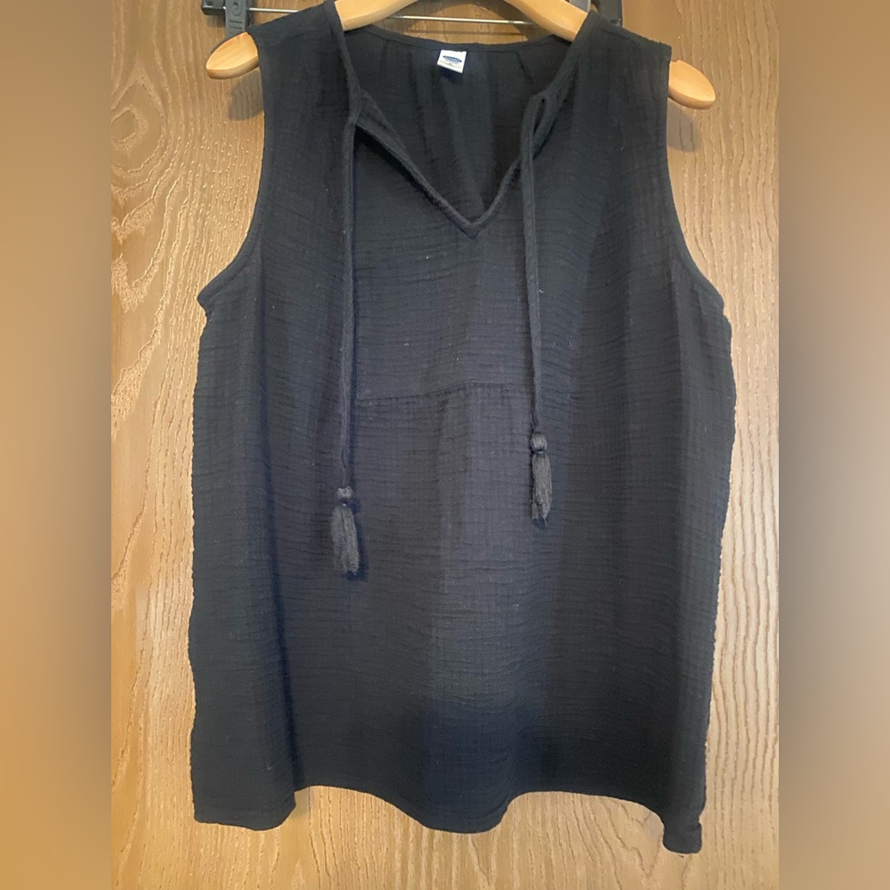 Worn once- cotton tank with ties